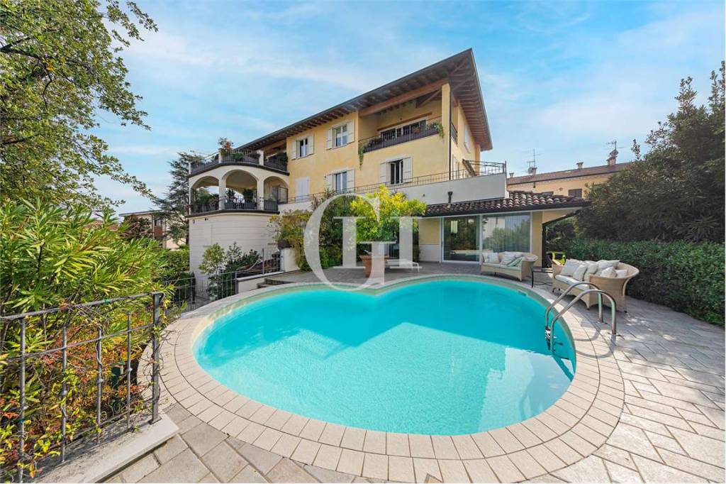 Appartamento in vendita a Desenzano del Garda via mezzocolle , 19