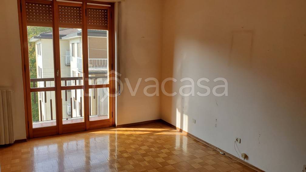 Appartamento in vendita a Borgosesia via Vittorio Veneto, 68
