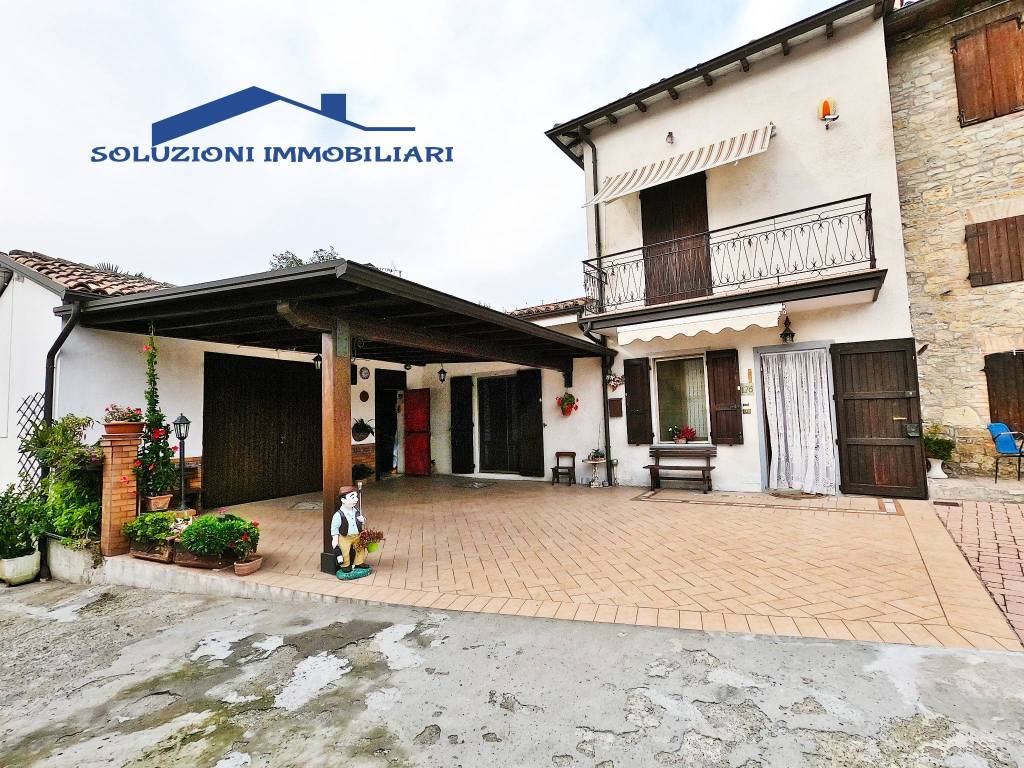 Casa Indipendente in vendita a Salsomaggiore Terme frazione Contignaco, 24