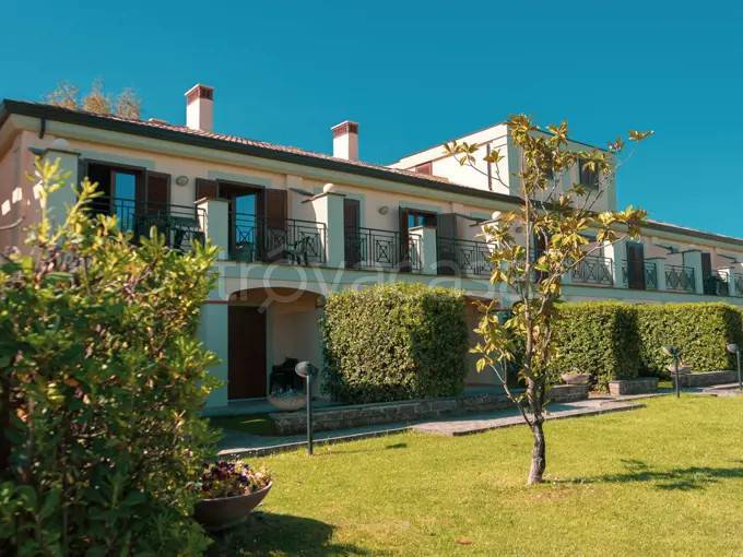 Villa a Schiera in in vendita da privato a Guidonia Montecelio via di Marco Simone, 80