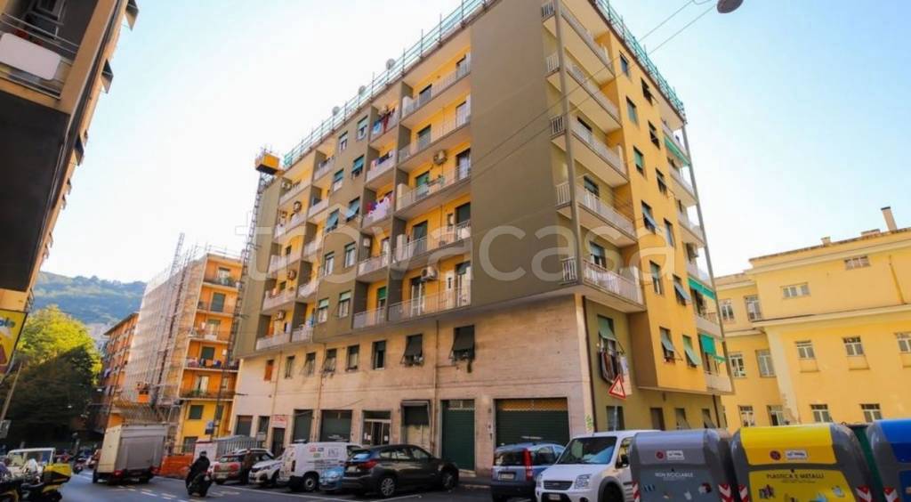 Appartamento in vendita a Genova via Bracelli