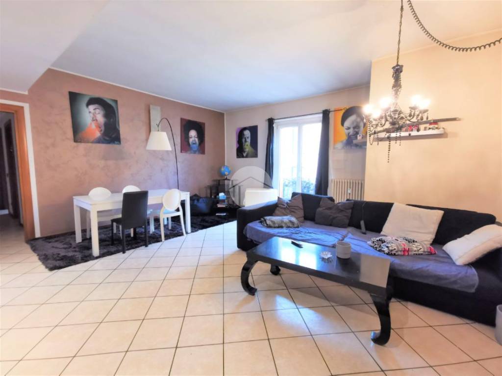 Appartamento in vendita a Palazzolo sull'Oglio via Canonico Bissolotti, 2