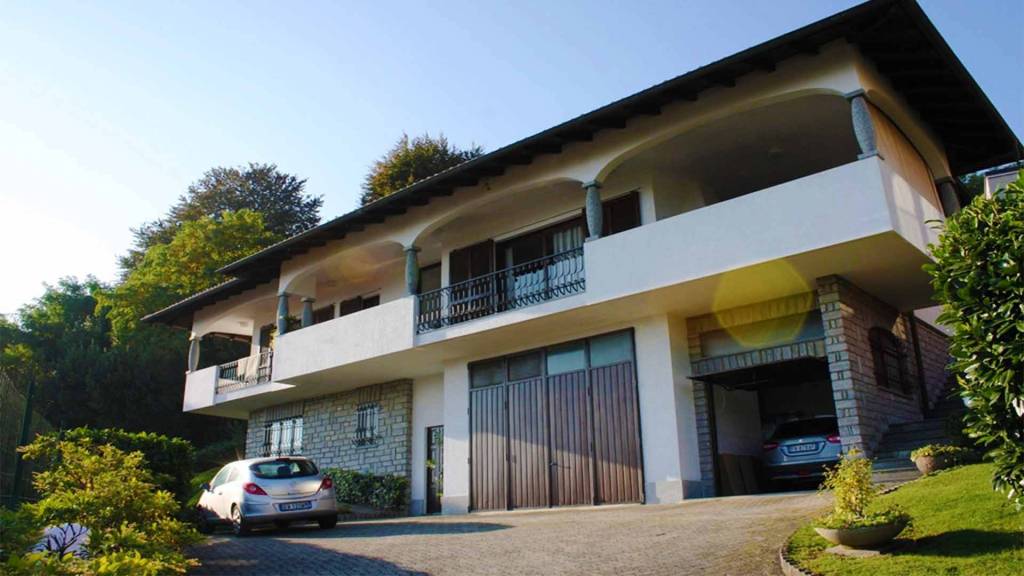 Villa in vendita a Baveno via Privata Tranquilla