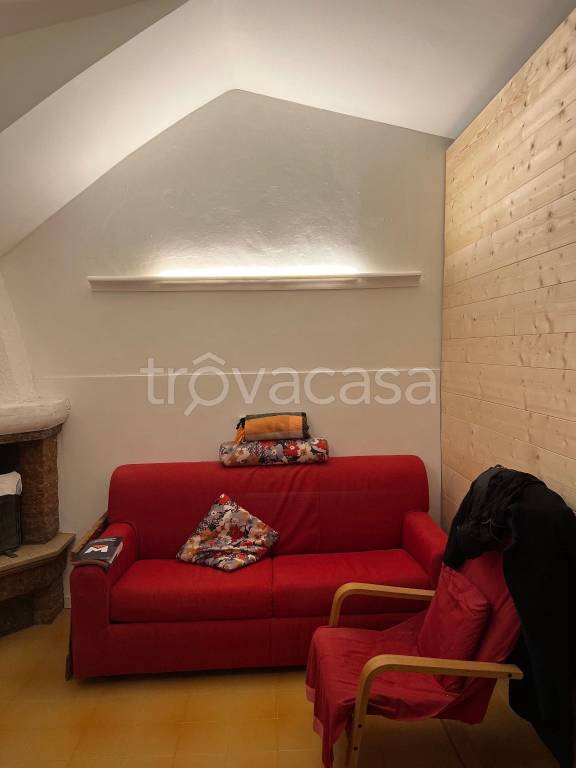 Appartamento in in vendita da privato a Ferrara di Monte Baldo località Albarè, 14