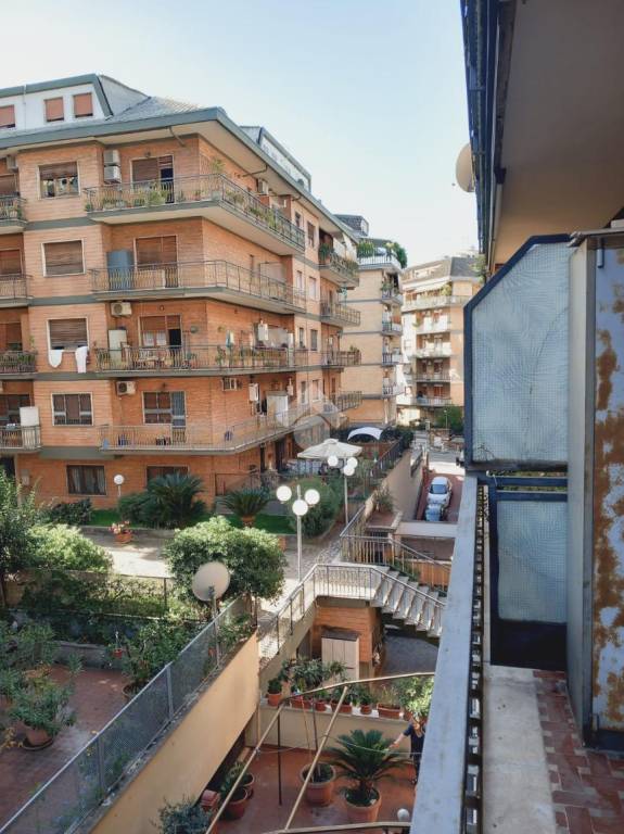 Appartamento in vendita a Roma via Collatina, 76