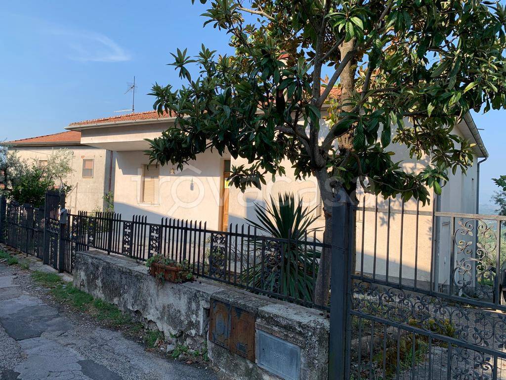 Villa in vendita ad Arpino via Collecarino