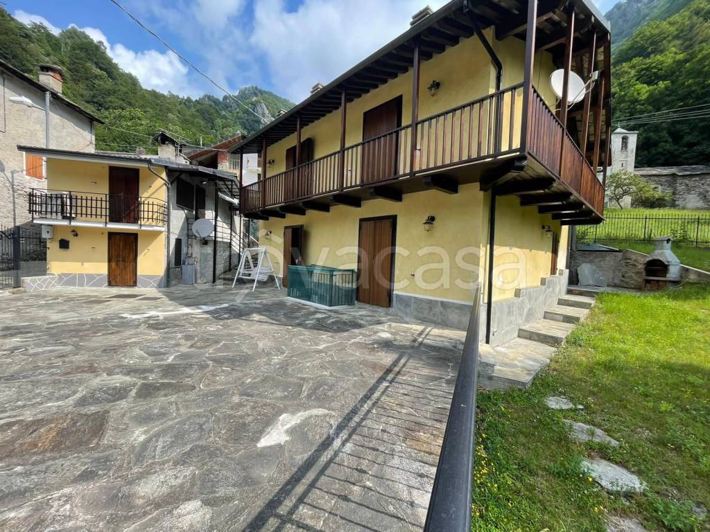 Villa Bifamiliare in vendita a Ribordone frazione Rongorbogno