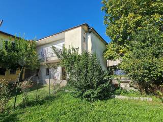 Casa indipendente in vendita a boville ernica via colle piscioso, 23