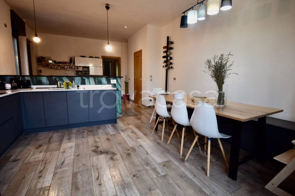 Appartamento in vendita a Biella via Santuario di Oropa, 137
