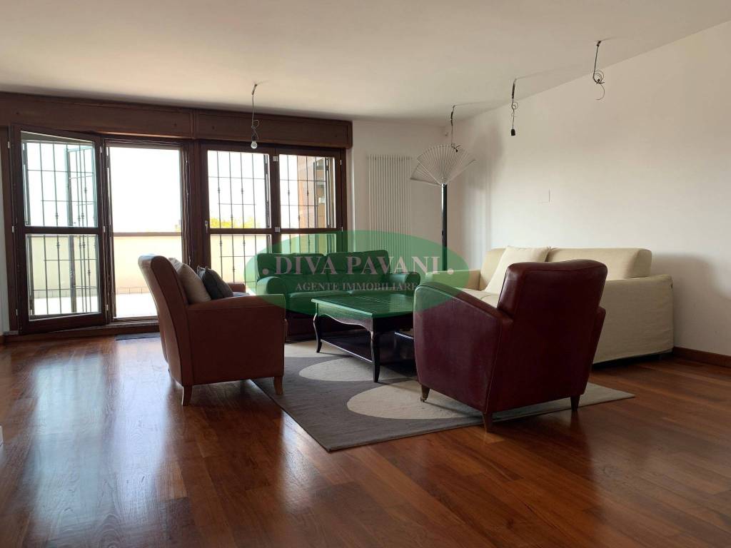 Appartamento in vendita a San Donato Milanese via Europa, 5