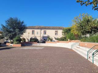 Casa indipendente in in vendita da privato a santa croce di magliano piazza nicola crapsi, 1