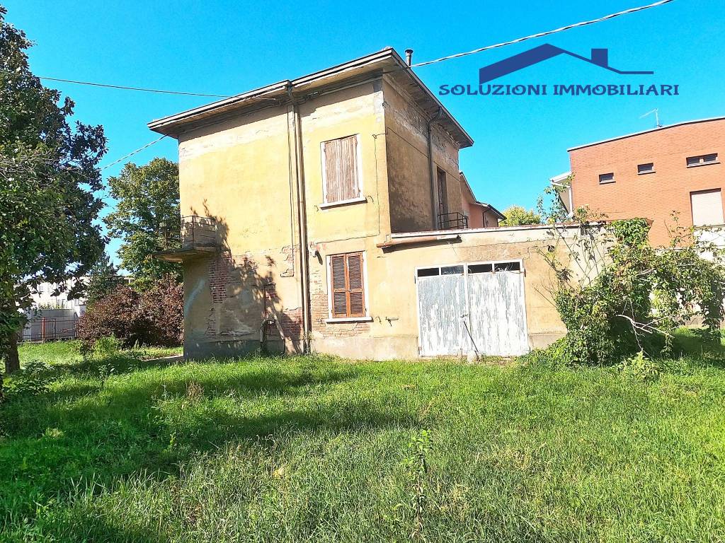 Villa in vendita a Soragna via Sette Fratelli Cervi, 9