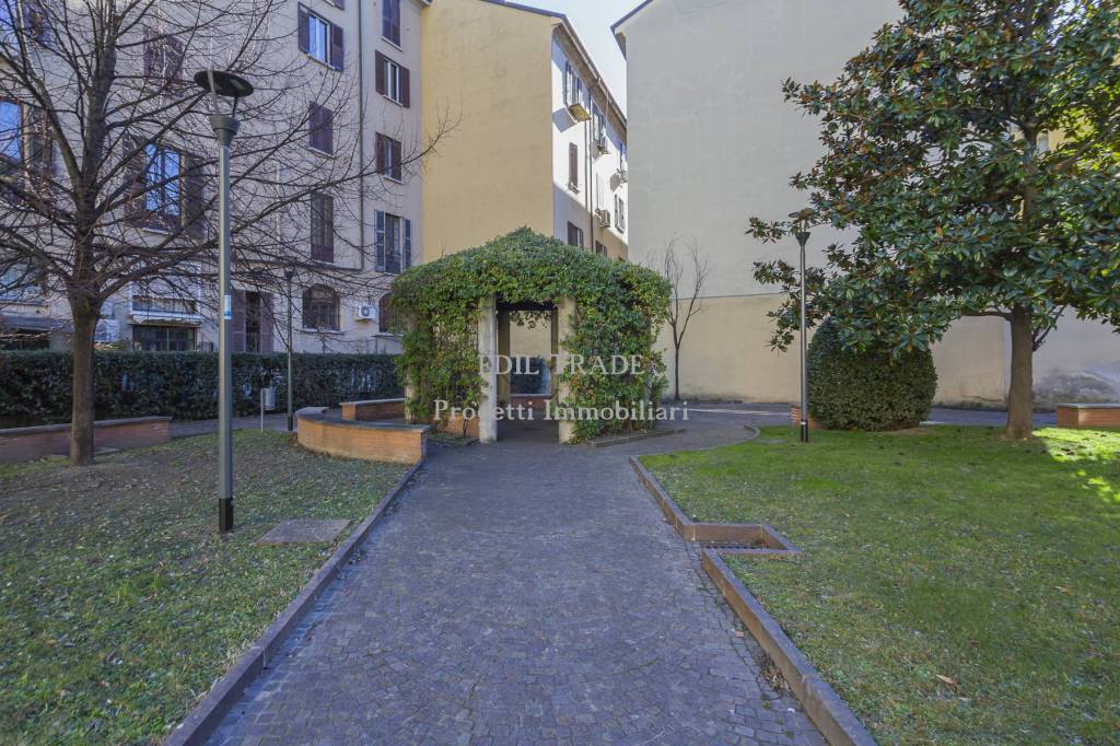 Appartamento in vendita a Milano corso San Gottardo, 5