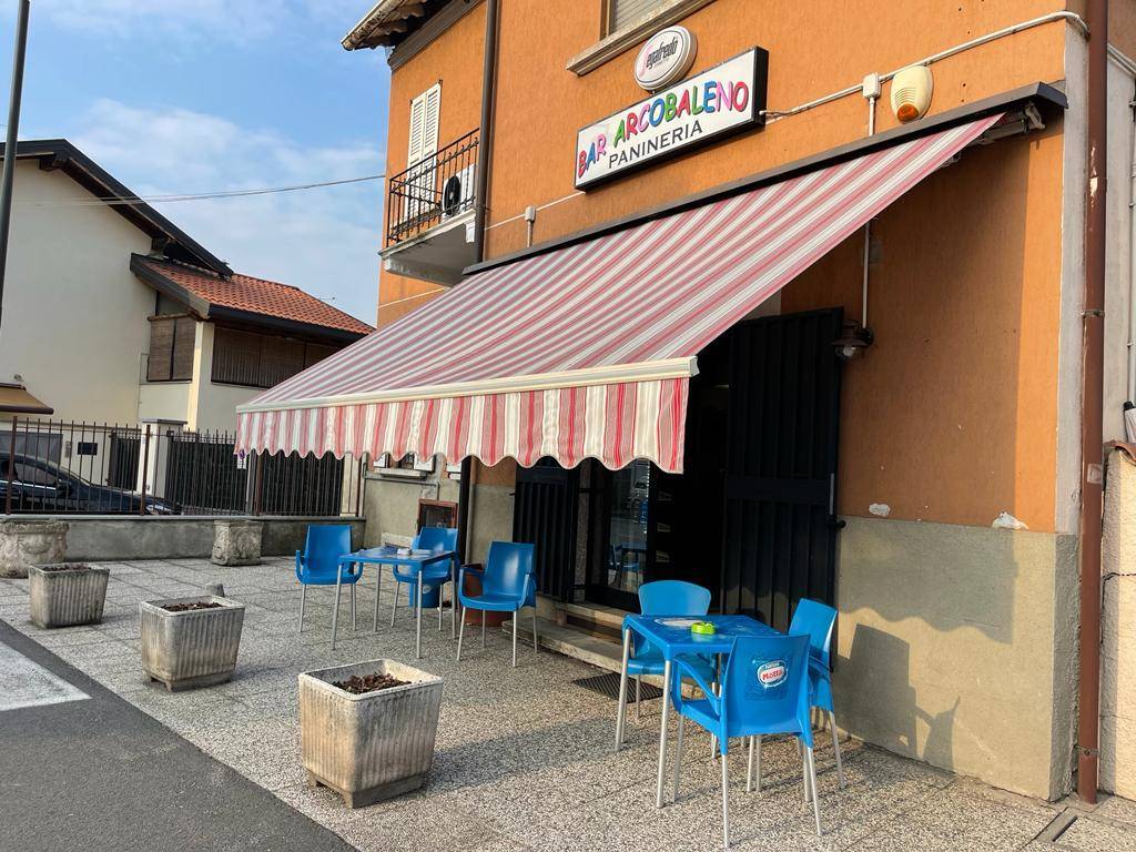 Bar in vendita a Siziano via sant anna, 25