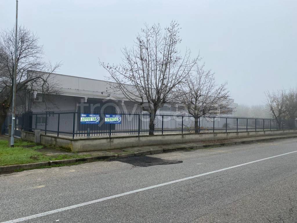 Capannone Industriale in vendita a Corsico via Nuova Marchesi