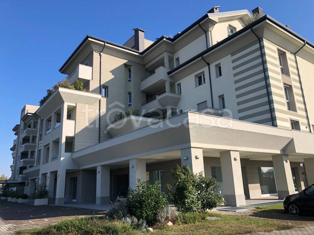 Appartamento in vendita a Canegrate via Enrico Toti
