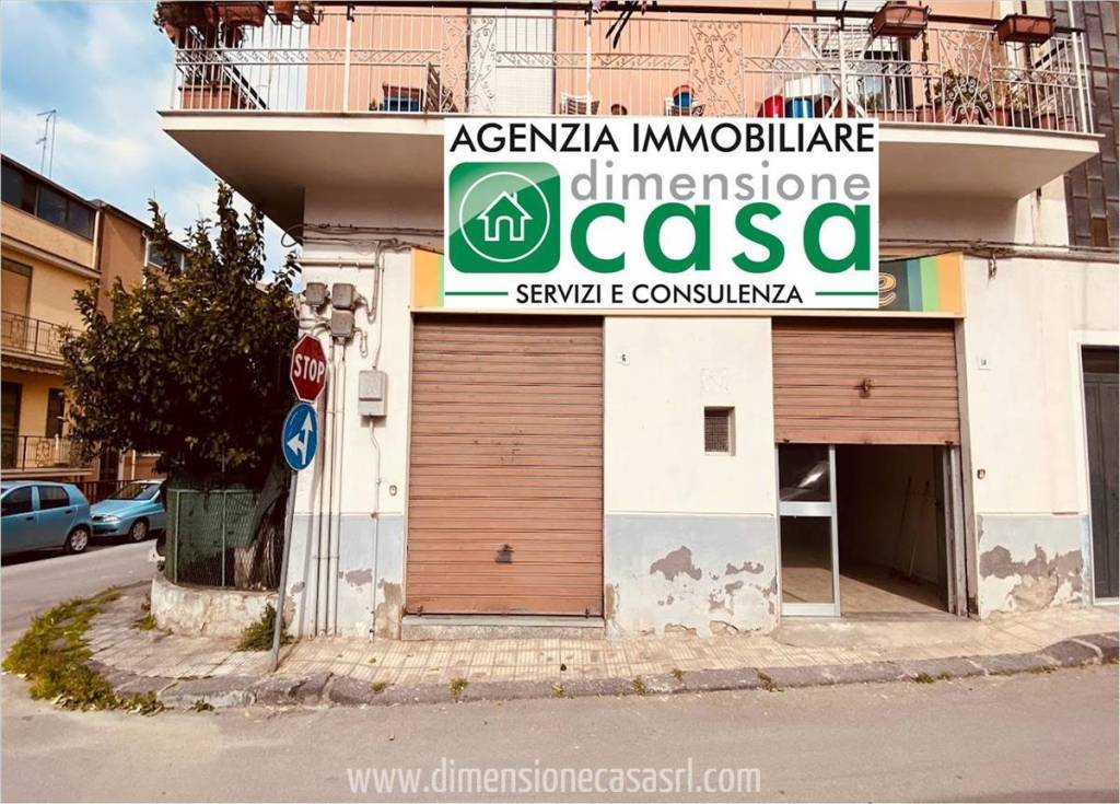 Negozio in affitto a San Cataldo via Giacomo Puccini, 14-16