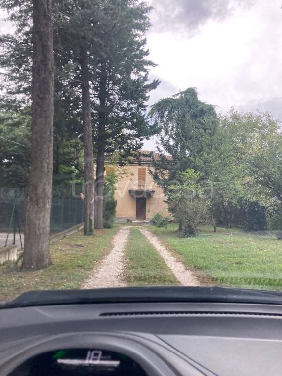 Villa in in vendita da privato a Cerreto d'Esi via Giuseppe Verdi, 4