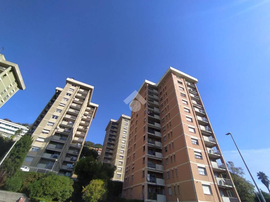 Appartamento in vendita a Genova via Pietra Ligure, 29