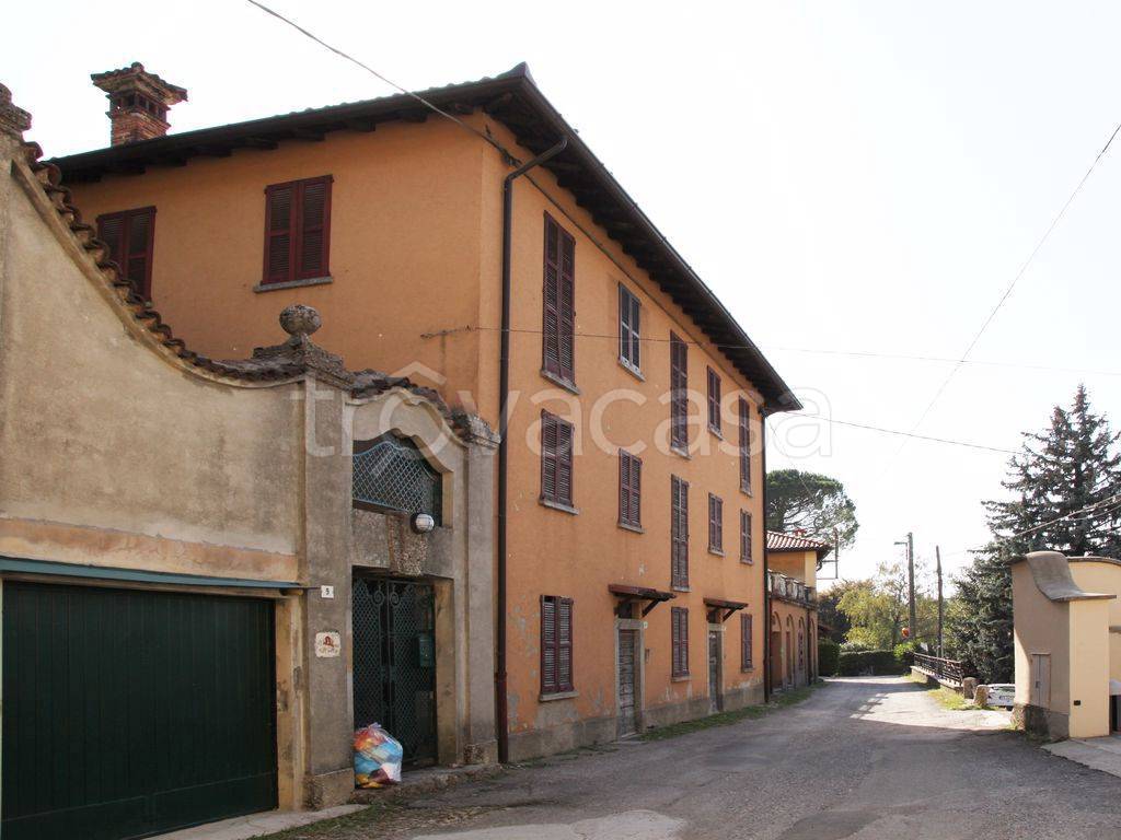 Casa Indipendente in vendita a Inverigo via Francesco Baracca