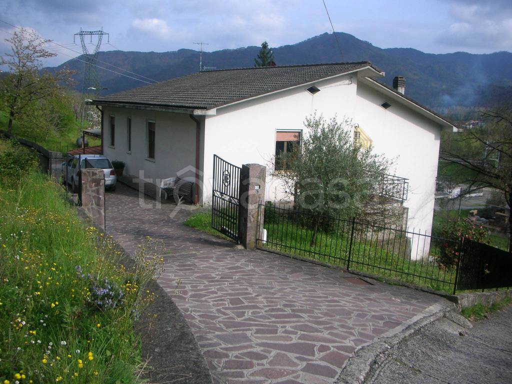Villa in vendita a Beverino strada Provinciale della Val di Vara