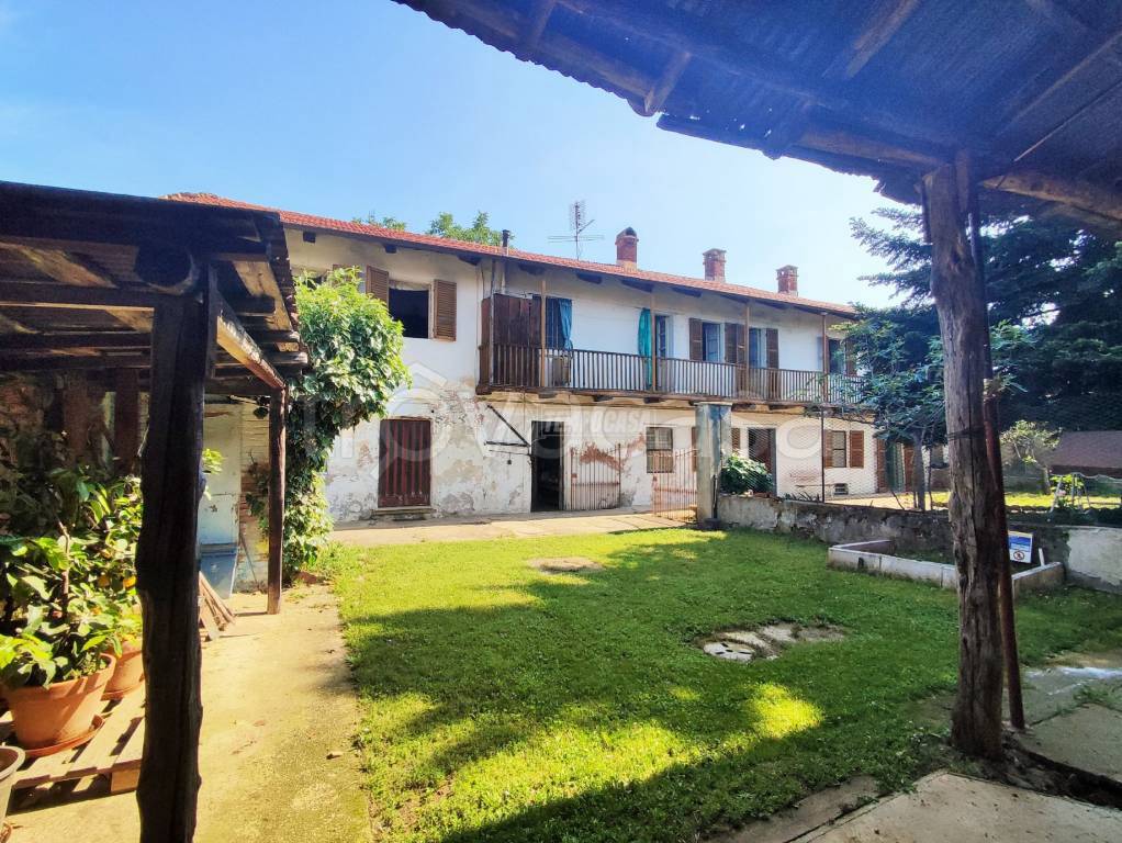 Casa Indipendente in vendita a Rivalta di Torino via Carignano
