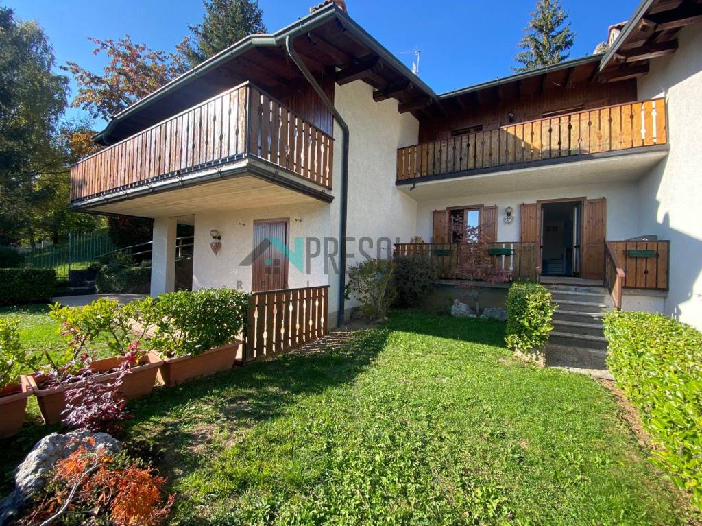 Villa a Schiera in vendita a Castione della Presolana via Ponciai, 39