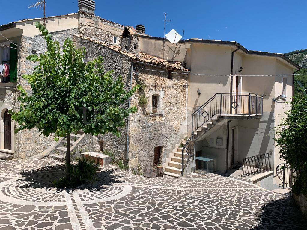 Casa Indipendente in vendita a Caramanico Terme via Casale di Sotto