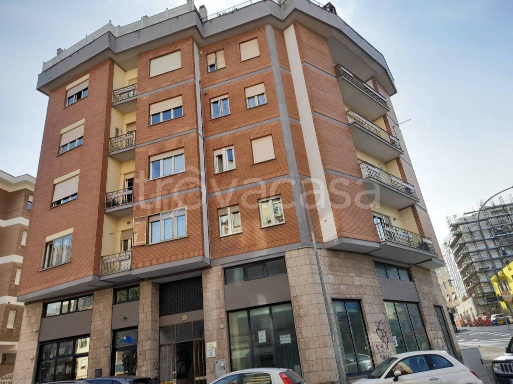 Appartamento in vendita a Viterbo via Treviso, 3