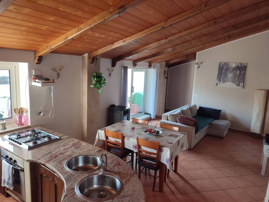 Appartamento in in vendita da privato ad Alfano via Roma, 26