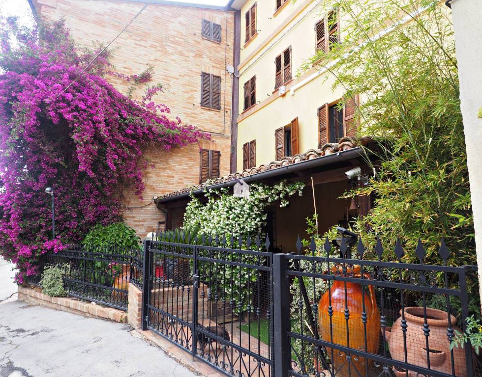 Casa Indipendente in vendita a Corridonia via Camillo Benso di Cavour