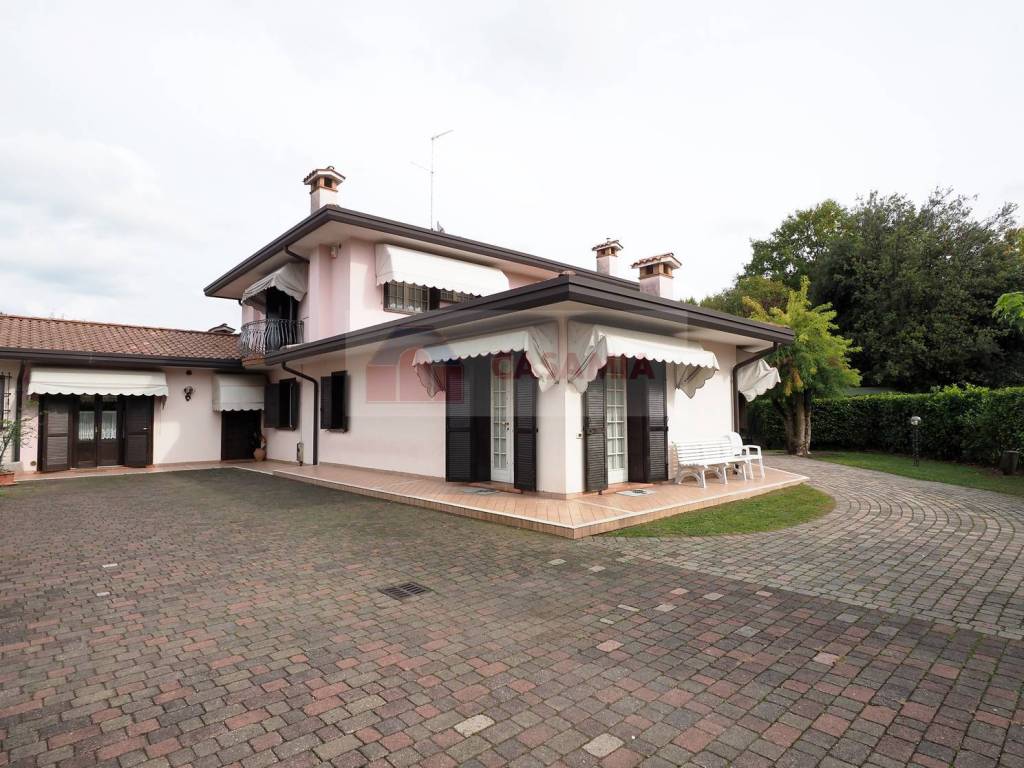 Villa Bifamiliare in vendita a Oderzo via Gorgazzo