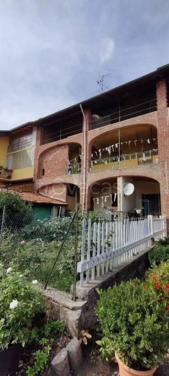 Casa Indipendente in vendita a Cavaglio d'Agogna