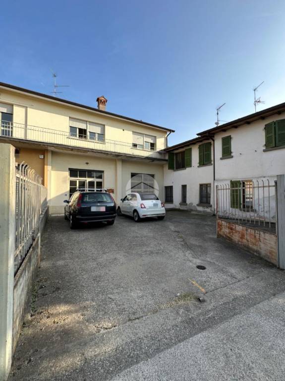 Casa Indipendente in vendita a Rovato via s. Giorgio, 25