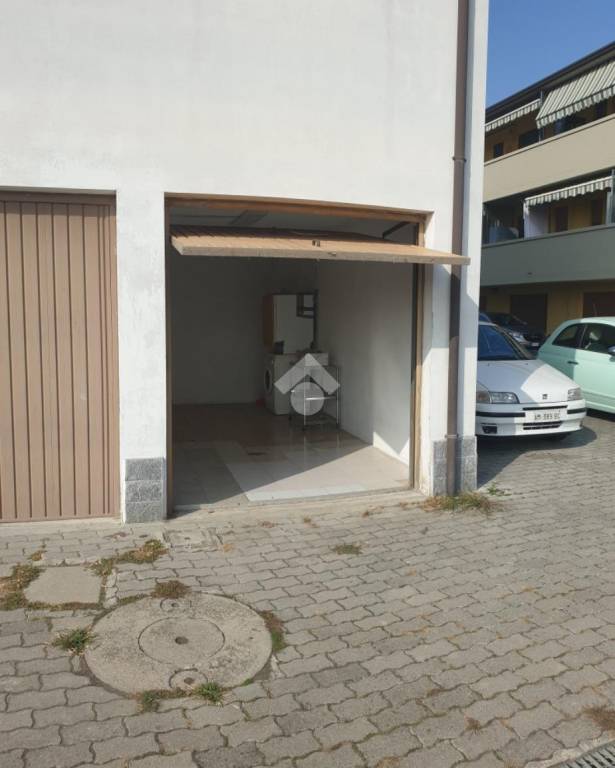 Garage in vendita a Castelfranco Emilia via Confalonieri, 21