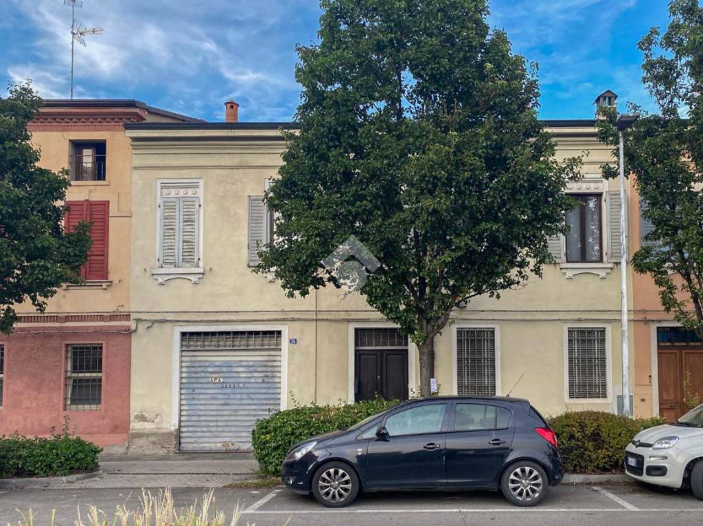 Villa in vendita a Carpi viale edmondo de amicis, 33