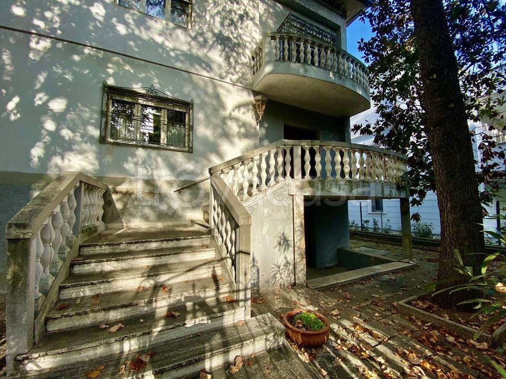 Villa in vendita a Rimini viale Paolo Mantegazza, 67