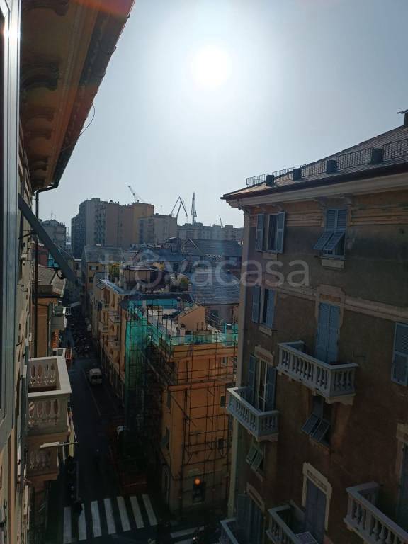 Appartamento in vendita a Genova via Casimiro Corradi