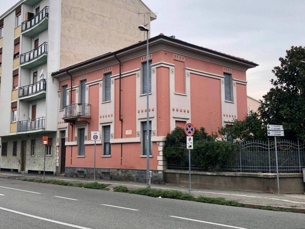 Casa Indipendente in vendita ad Alessandria via Mario Maggioli