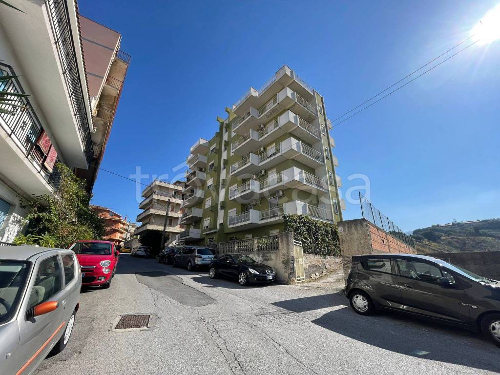 Appartamento in vendita a Barcellona Pozzo di Gotto viale Giacomo Leopardi, 46