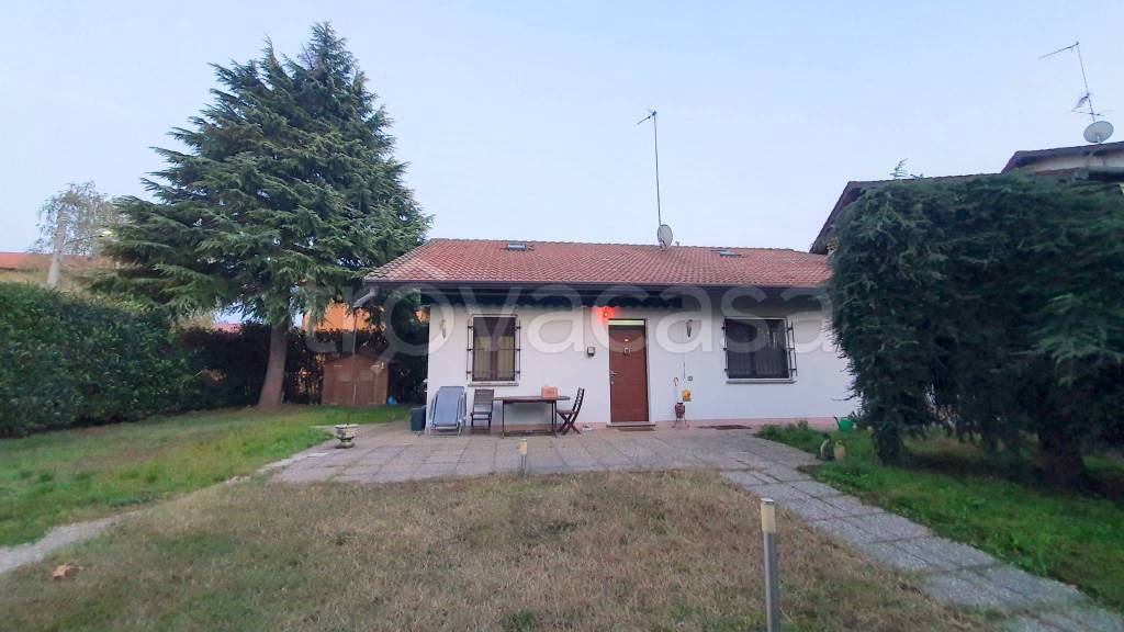 Villa Bifamiliare in vendita a Nosate via Santa Chiara