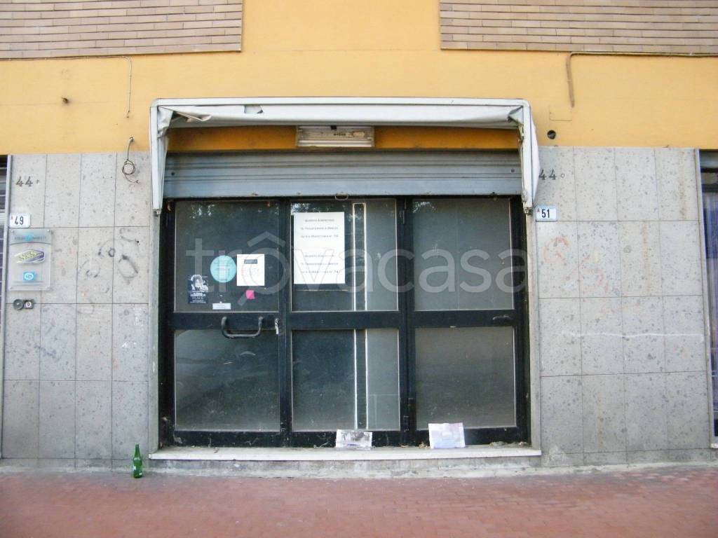 Negozio in vendita a Frosinone via Alessandro Ciamarra, 51