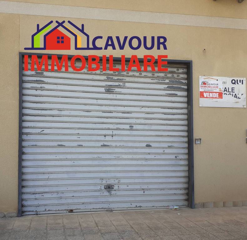 Magazzino in vendita a Caltanissetta via Redentore, 216