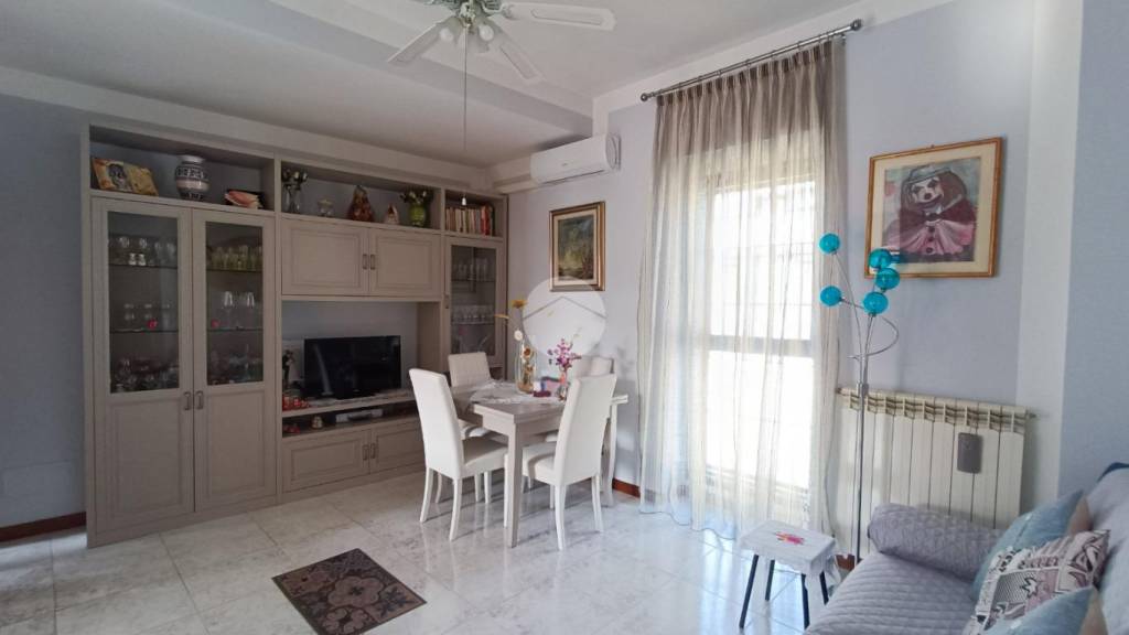 Appartamento in vendita a Cesano Maderno via Gaetana Agnesi, 9