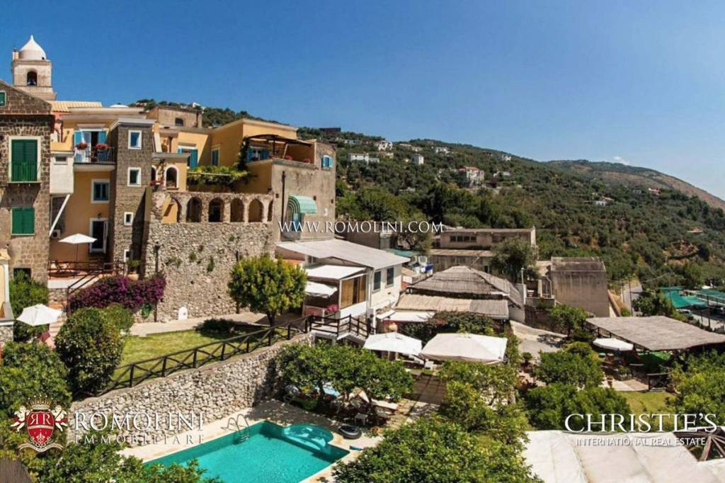 Villa in vendita a Massa Lubrense via Nerano