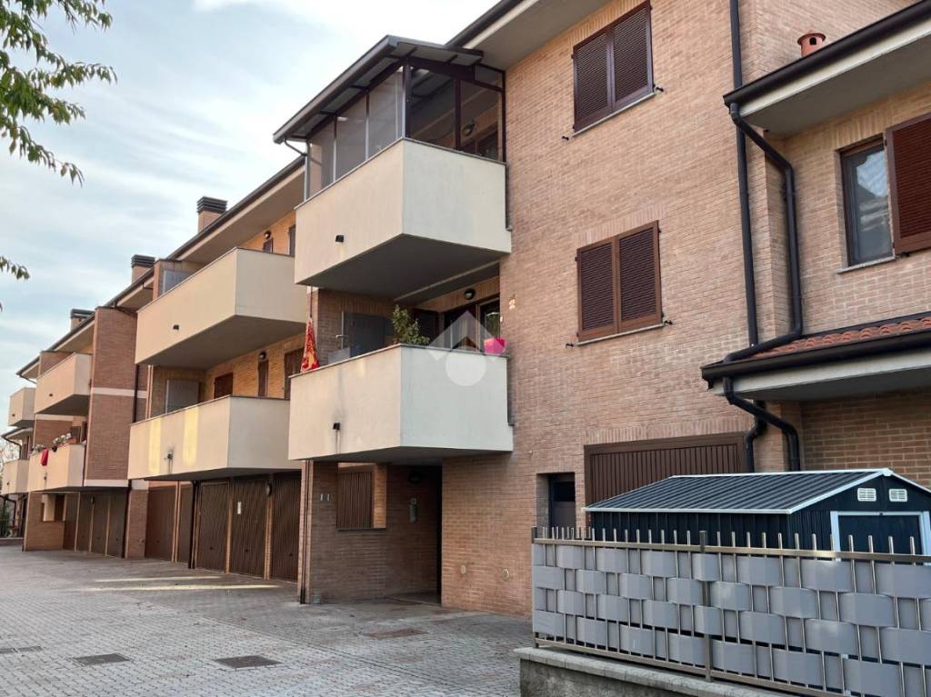 Appartamento in vendita a Caselle Lurani via Cusani, 11