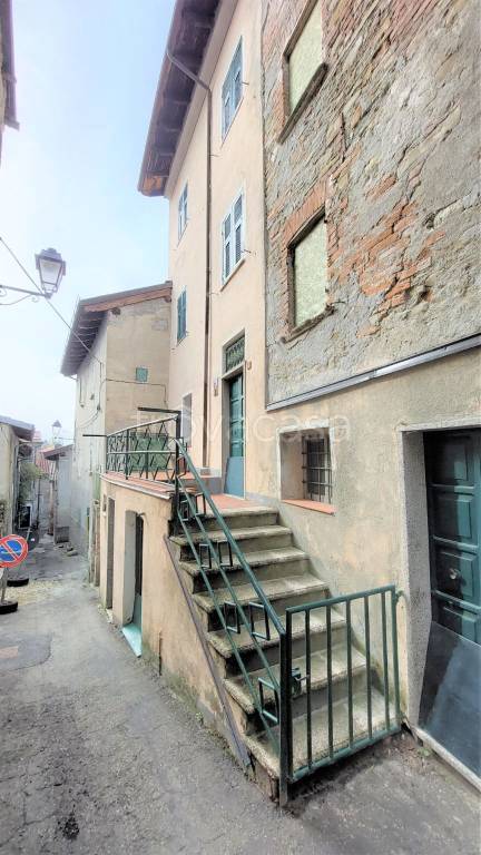 Casa Indipendente in vendita a Lerma via Pasquale Calderoni