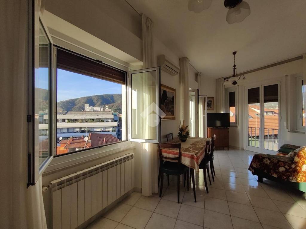 Appartamento in vendita a Sestri Levante via Fico
