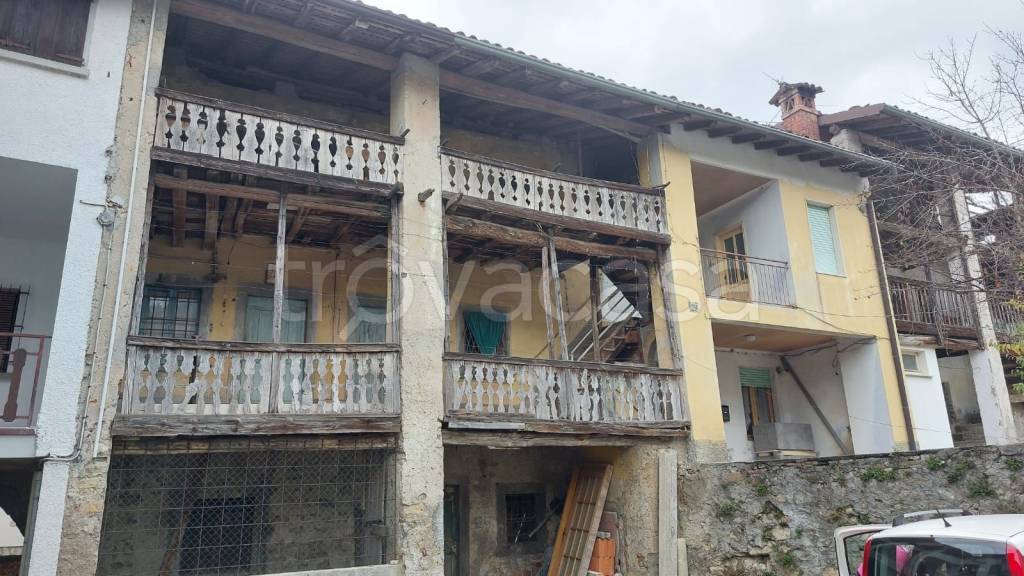 Casa Indipendente in in vendita da privato ad Albino via Ponte Luio, 29