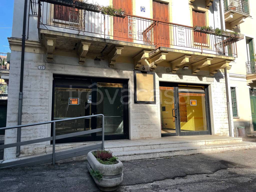 Gelateria in in vendita da privato a Verona piazza Avesa